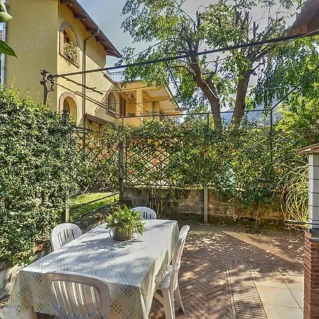 Sleeps 4 Pool Air Con Wifi *