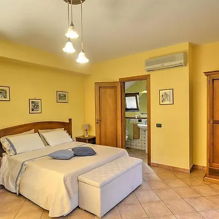 Sleeps 4 Pool Air Con Wifi Apartamento Sant'Agnello